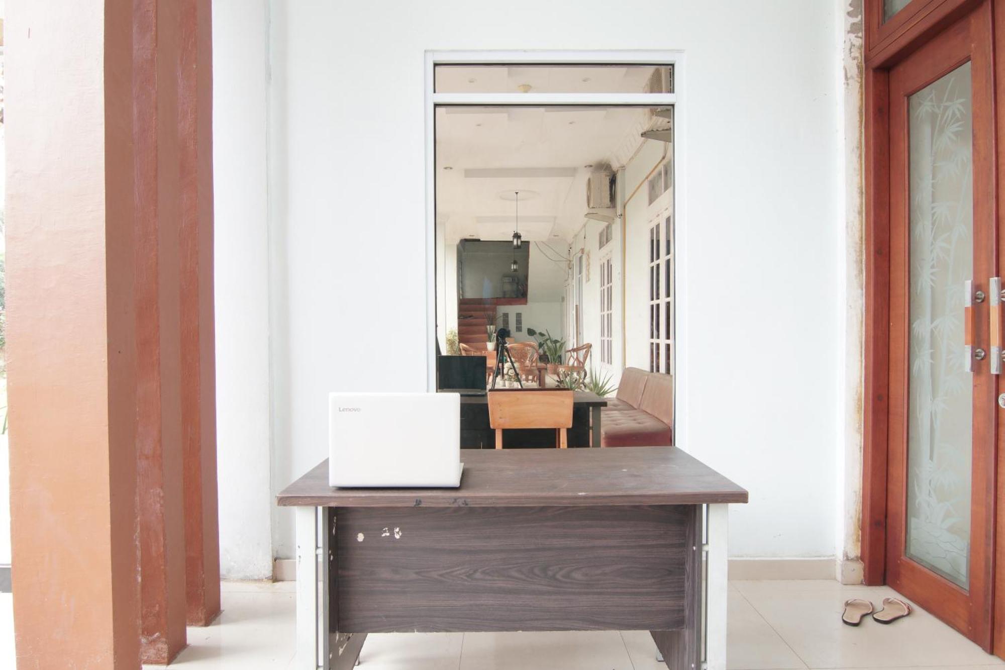 Oyo 93849 Kng Syariah Hotel Pekanbaru